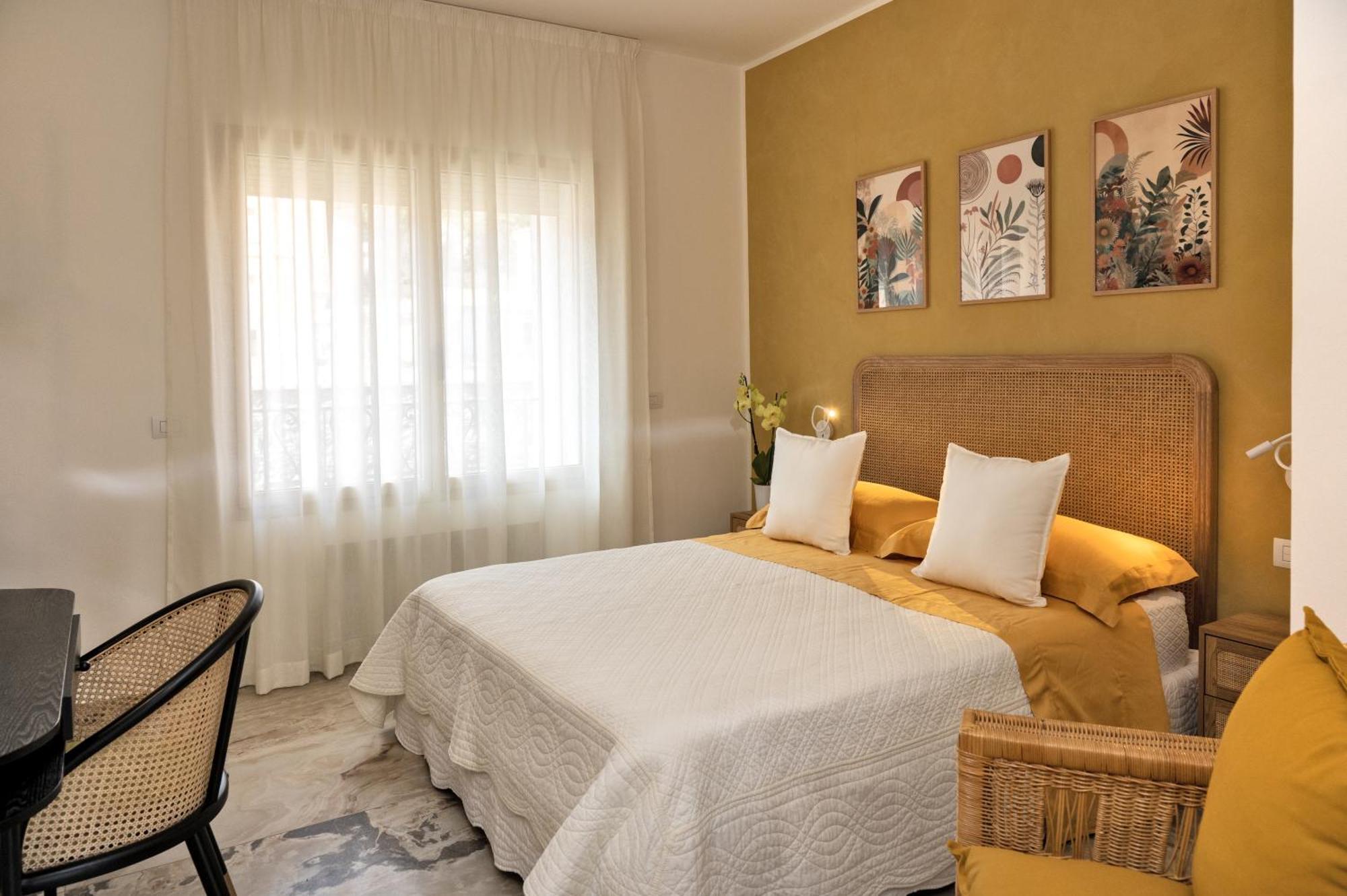 Rotareddu B&B Luogosanto Ngoại thất bức ảnh