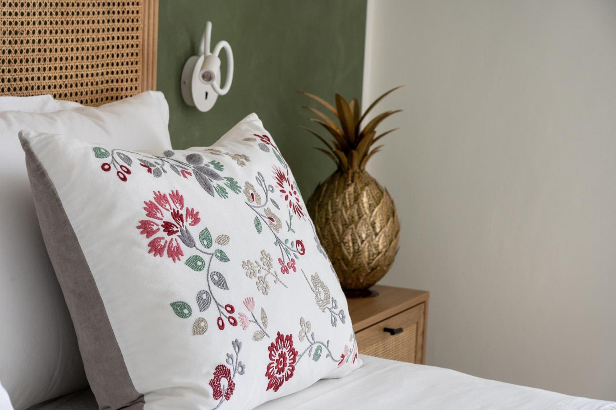 Rotareddu B&B Luogosanto Ngoại thất bức ảnh